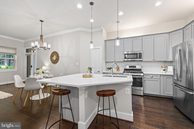 Photo - 1334 S Quinn St Townhome