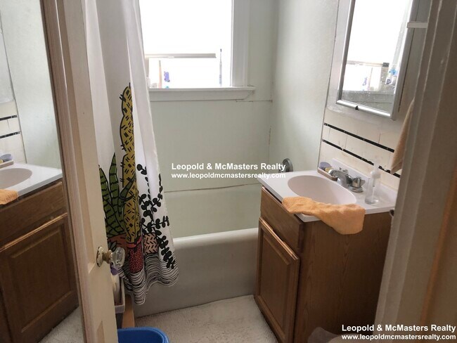 Foto del edificio - 76 Washington St