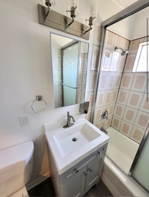 Foto del edificio - 1135 E 67th St