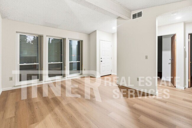 Foto del edificio - 1 Rocky River Ct