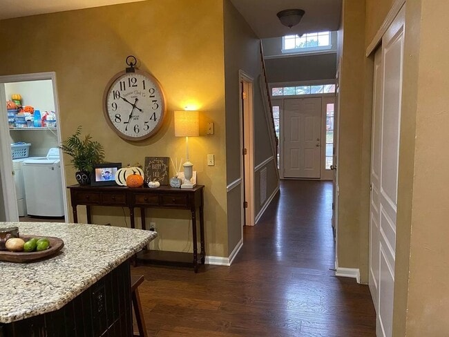 Foto del edificio - 300 Founders Pointe Blvd