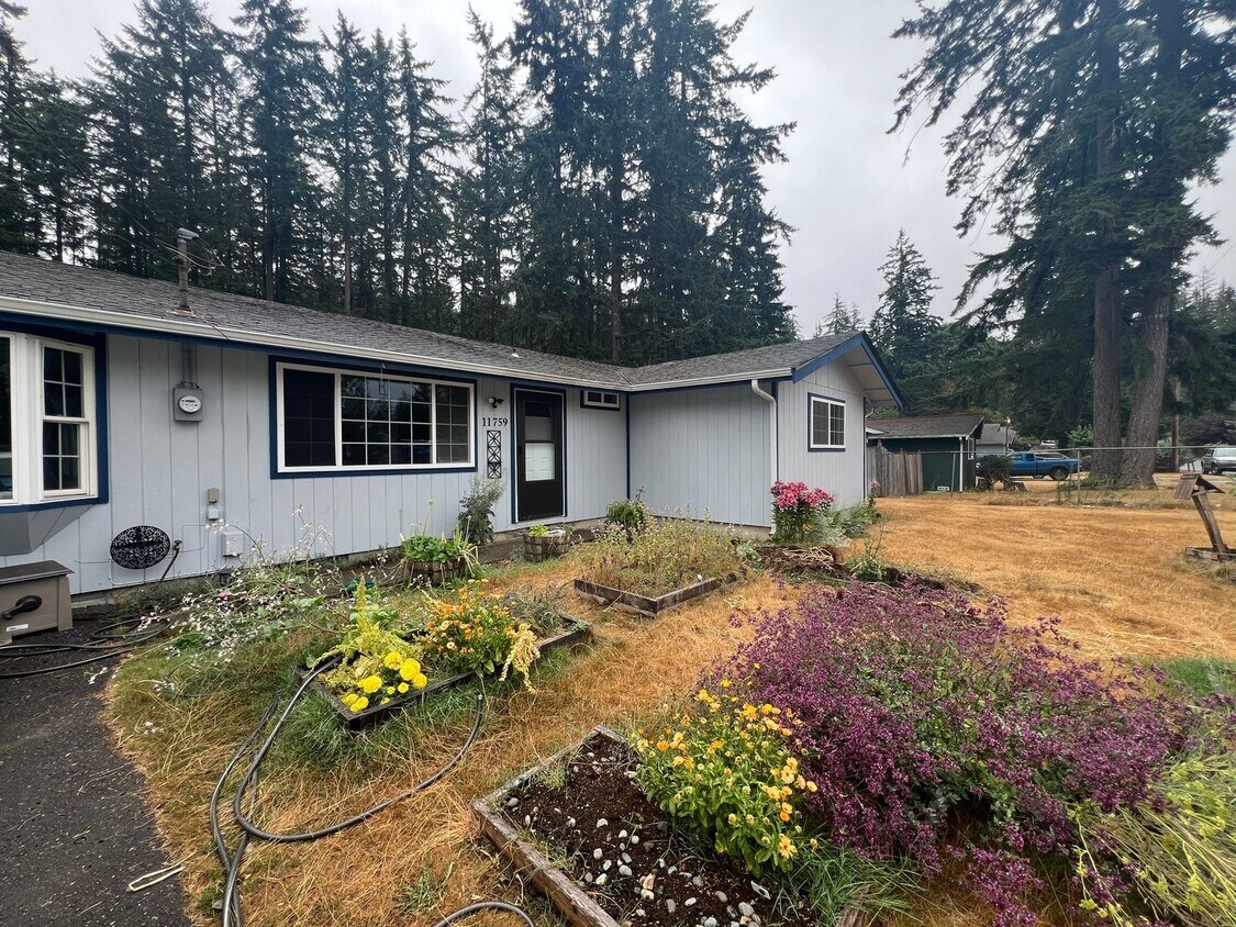 Foto principal - 11759 Gable Ave SW