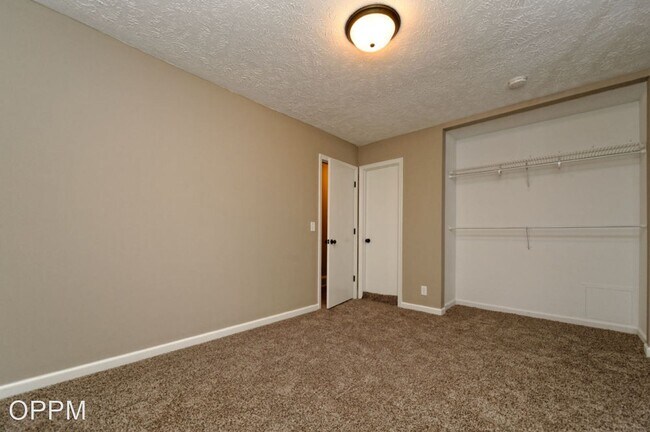 Foto del edificio - 3 br, 2 bath House - 6511 S. 151st St.