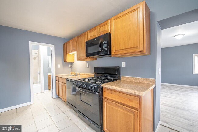 Building Photo - 2001 Genesee St