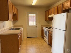 Building Photo - 320 Cedar Ridge Dr