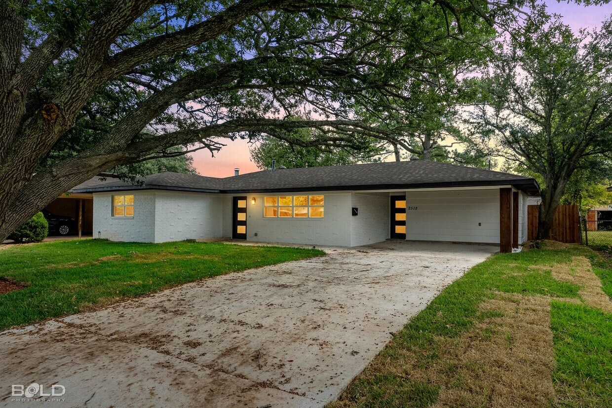 Foto principal - Check Out this 3 bed 2 bath in Bossier