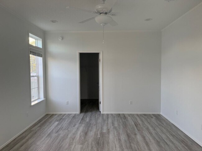 Foto del edificio - 362 Tahitian Dr