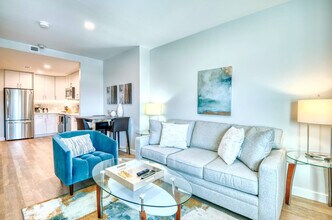 Building Photo - 1 Chestnut St