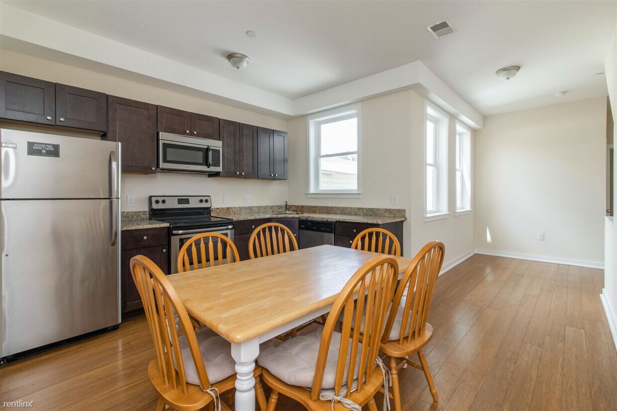 Foto principal - 4 br, 4 bath Duplex - 2036 N 17TH ST Unit 102