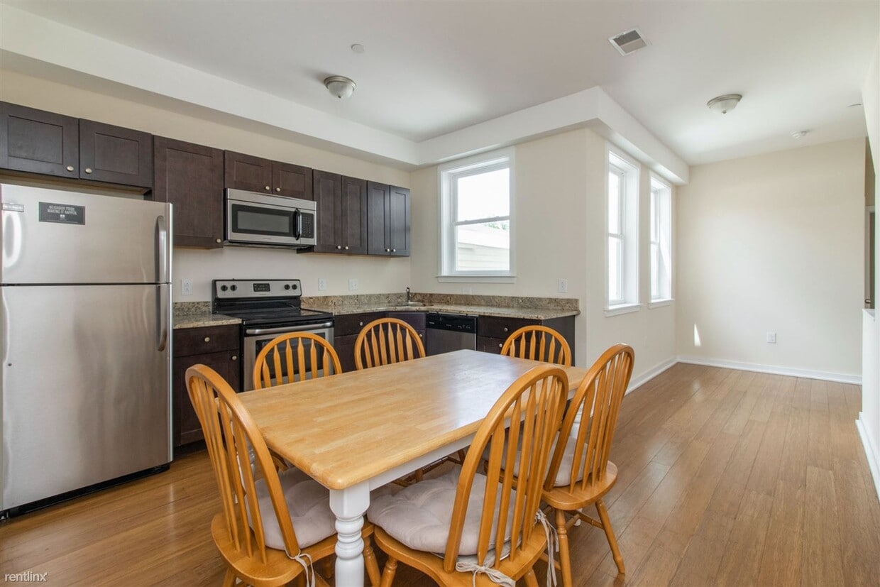 Primary Photo - 4 br, 4 bath Duplex - 2036 N 17TH ST Unit 102