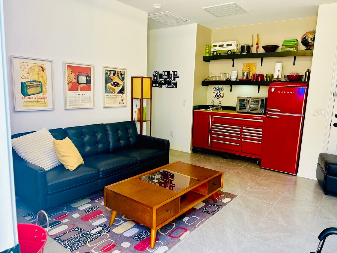 Primary Photo - 20231 W Turney Ave