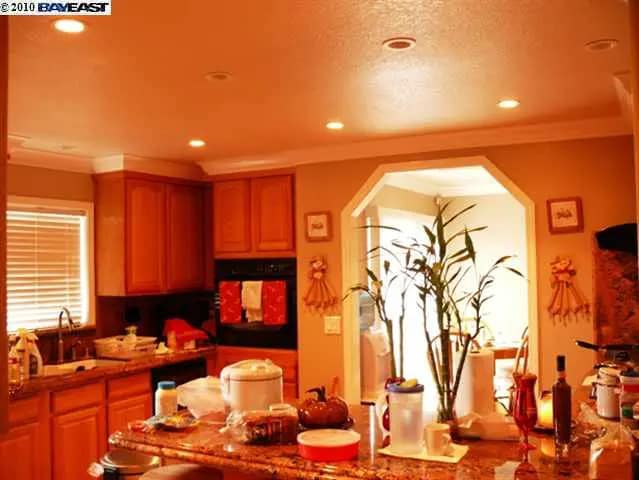 Foto principal - 5134 Elmwood Ave