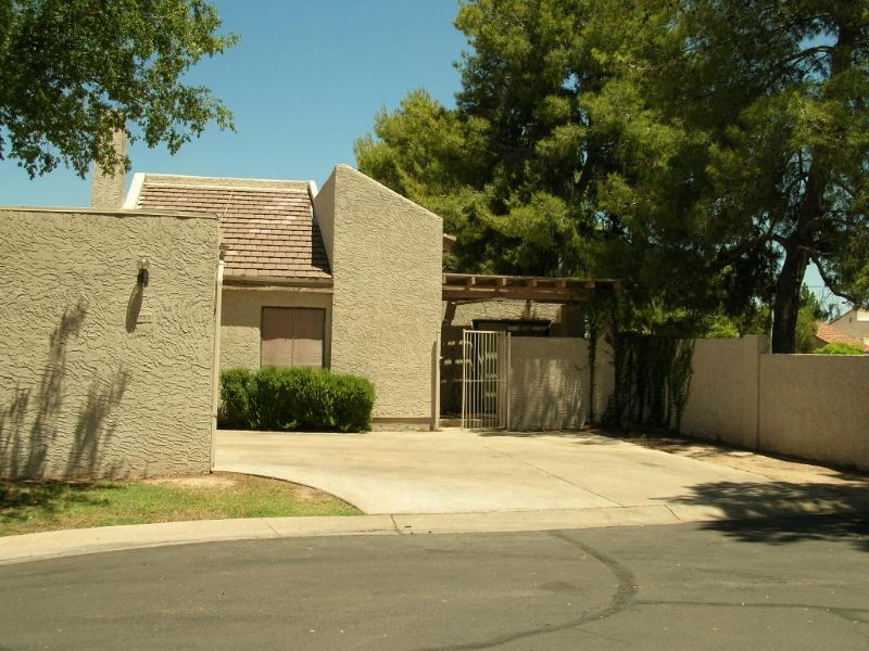 Primary Photo - Great location next to Papago Buttes Park