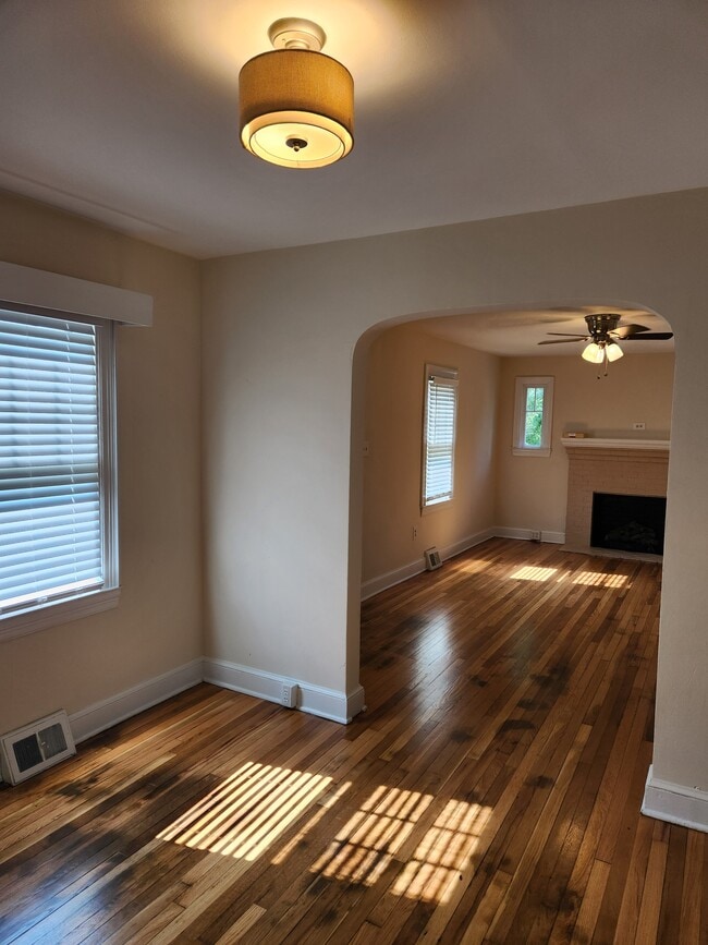 Dining room - 513 Battle Ave
