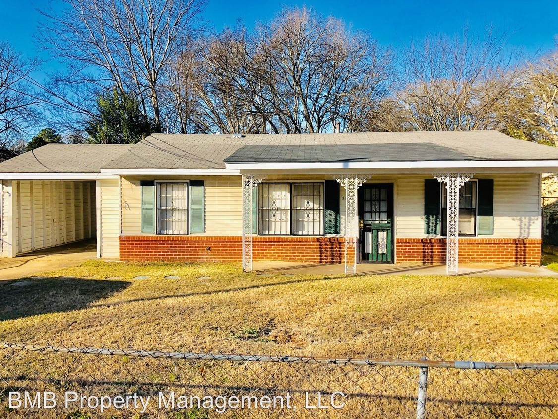 Primary Photo - 3 br, 1 bath House - 301 E. Park Avenue