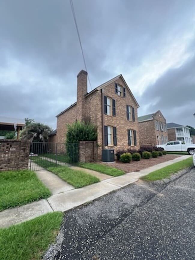Foto del edificio - 417 N Ebenezer Rd