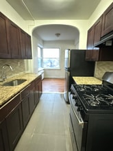 Building Photo - 129 N Walnut St