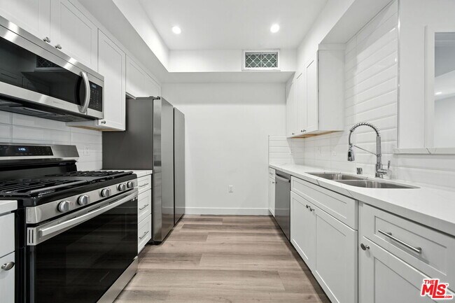 Foto del edificio - 627 N Dillon St