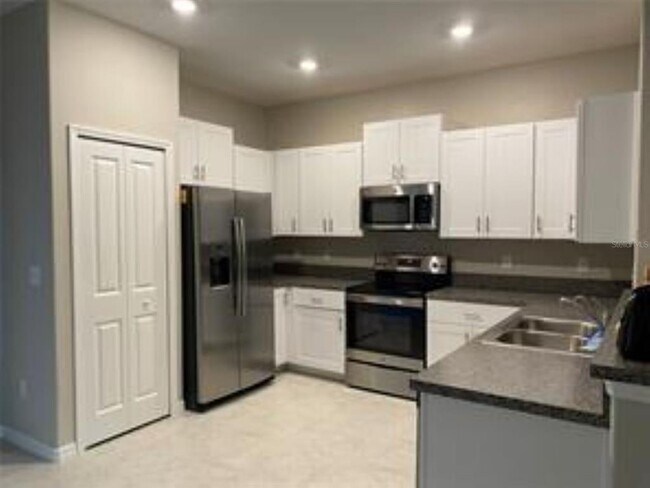 Foto del edificio - 3590 Bellmeade Ct