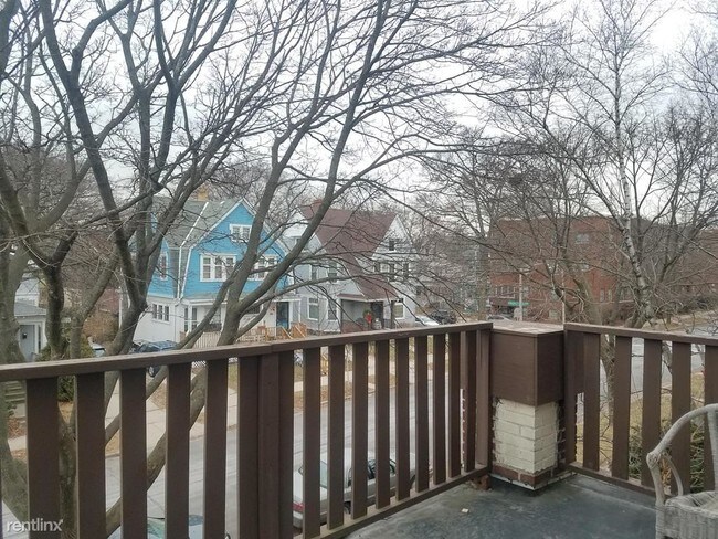 Building Photo - 2414 E Belleview Pl