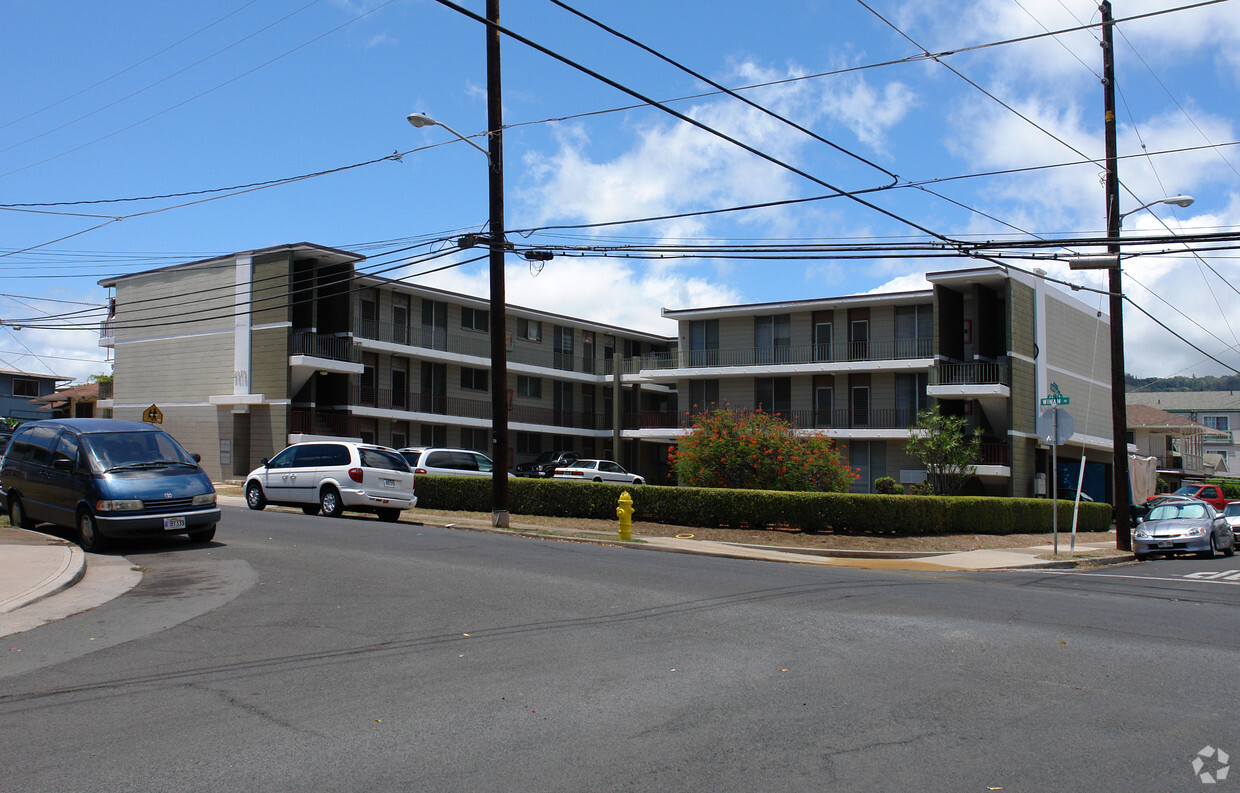 Building Photo - 2818 Winam Ave