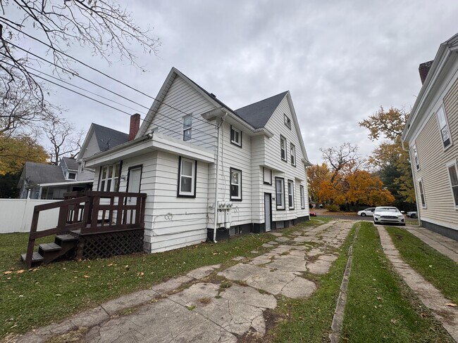 Foto del edificio - 728 W Colfax Ave