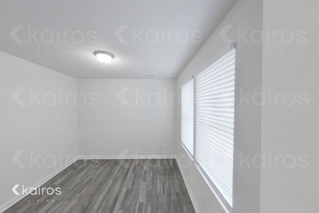 Building Photo - 309 Kyles Dr.