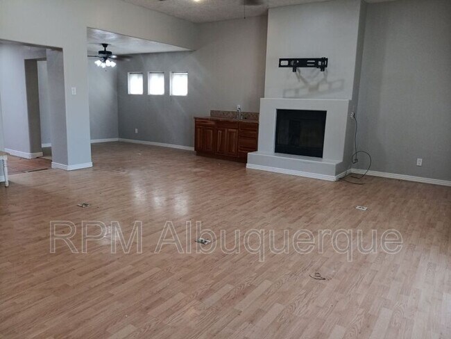 Building Photo - 4904 Idlewilde Ln SE