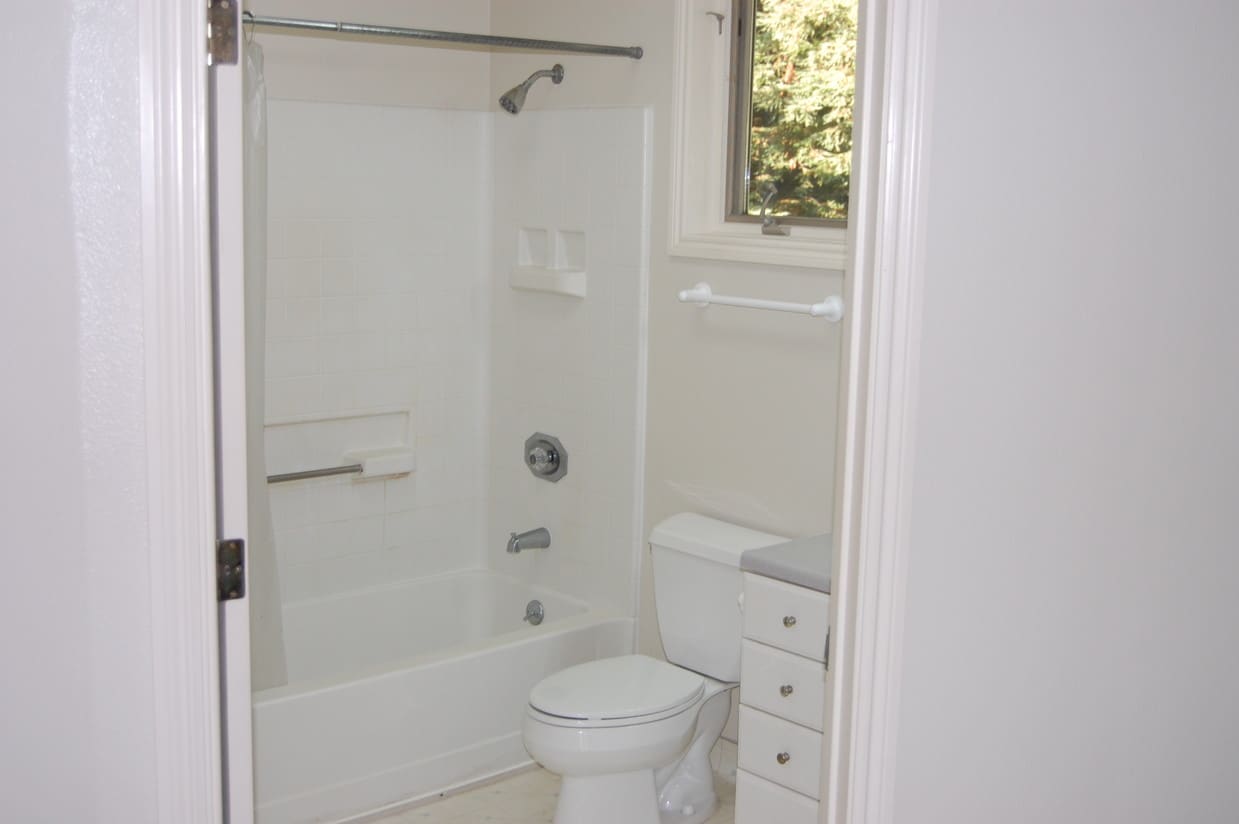 Primary Photo - 16052 Robinwood Ln