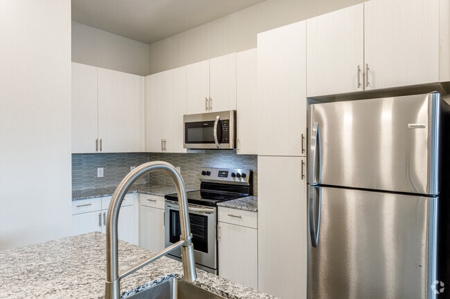 1BR, 1BA - Allegro - The Mezz at Fiddlers Green