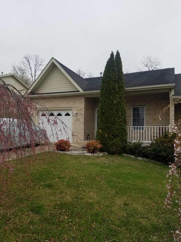 1253 White Rock Ct, Woodstock, VA 22664 House Rental in Woodstock, VA