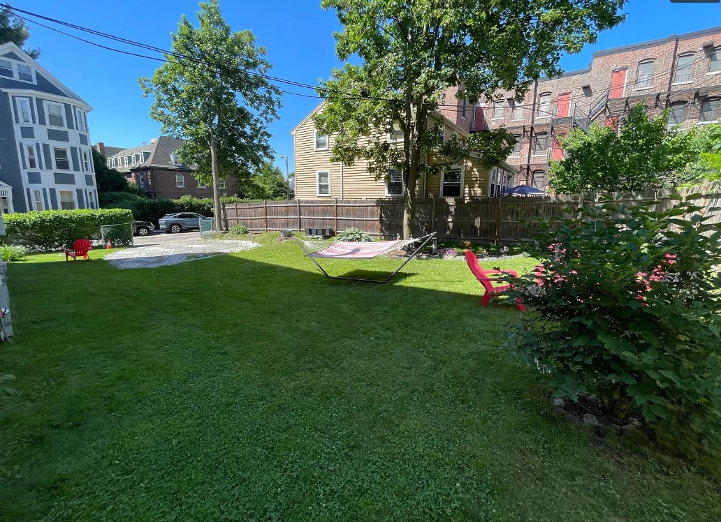Primary Photo - 21 Haverford St