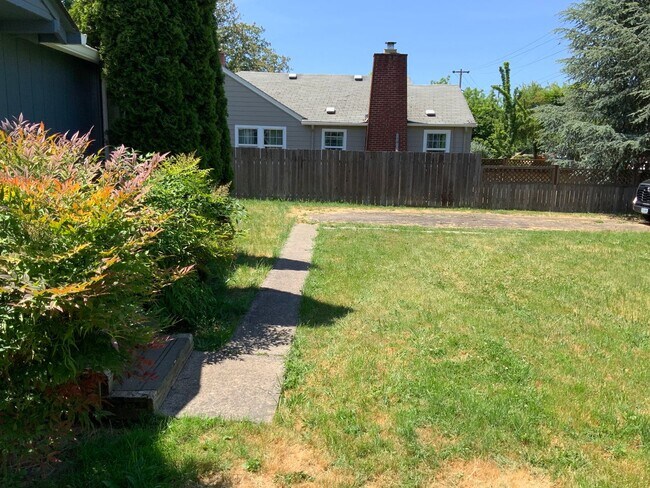 Foto del edificio - 1 Bedroom House in Whiteaker Neighborhood