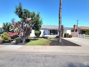Building Photo - 2700 Regway Ave