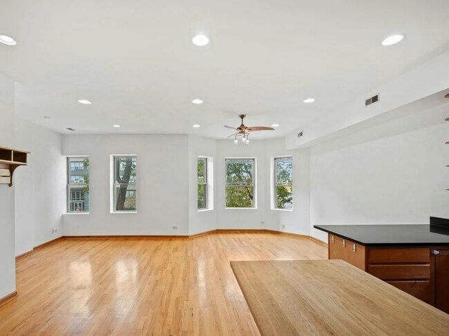 Foto del edificio - 6133 S Drexel Ave
