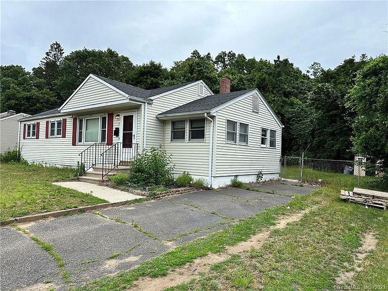 7 Chief St, Enfield, CT 06082 House Rental in Enfield, CT