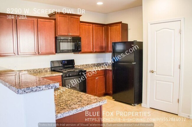 Foto del edificio - LARGE, STUNNING 3 BEDROOM HOME, CLOSE TO A...