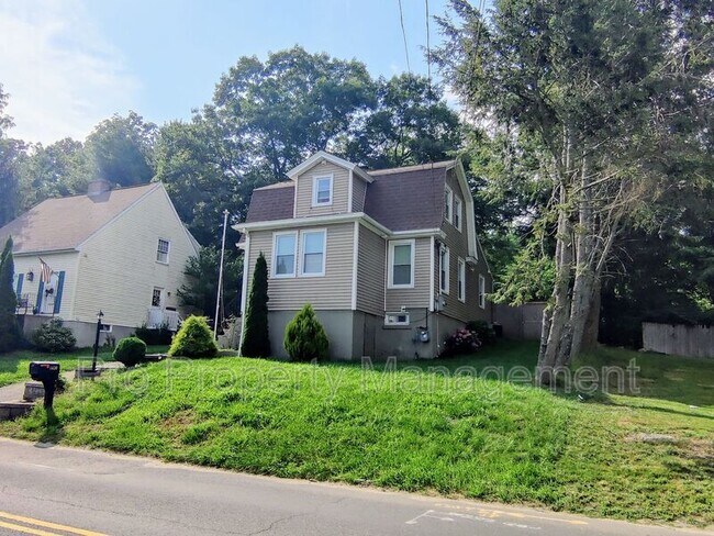 Building Photo - 1430 Highland Ave