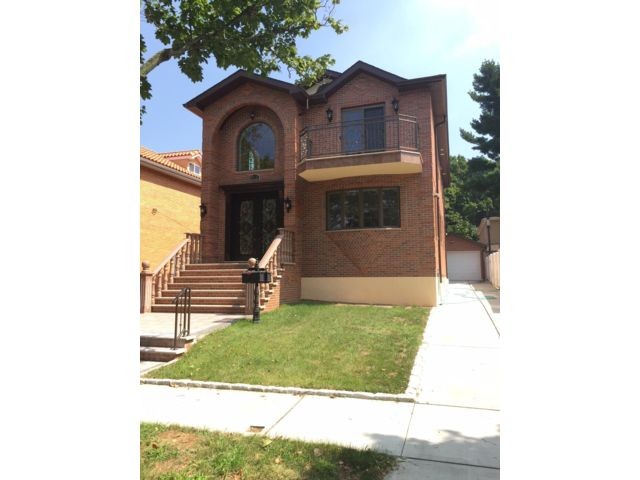 Primary Photo - 69-29-229 229th St