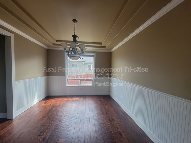 Building Photo - 3684 Nottingham Dr