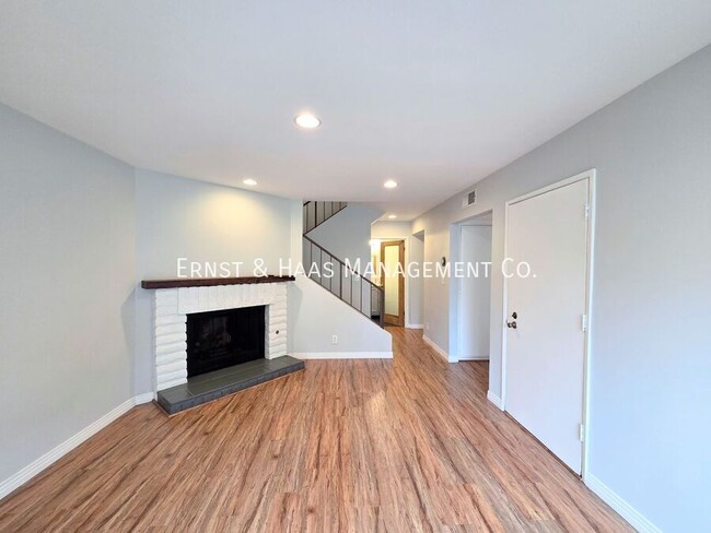 Building Photo - 3701 Country Club Dr