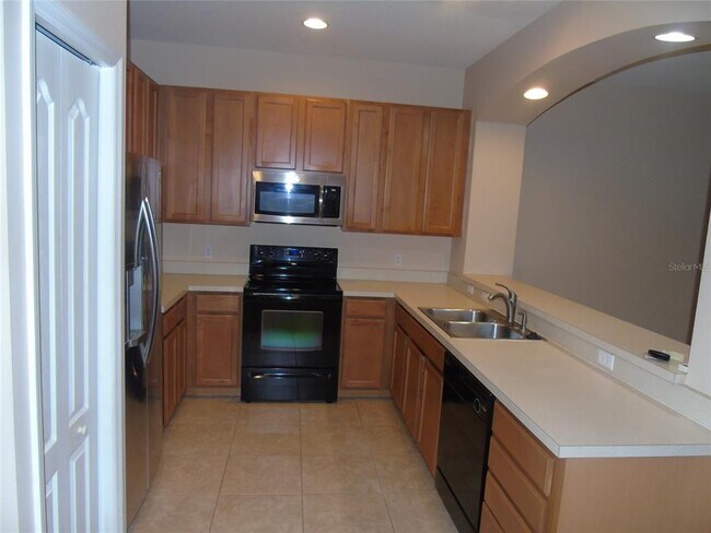 Building Photo - 2351 Rosewood Ln
