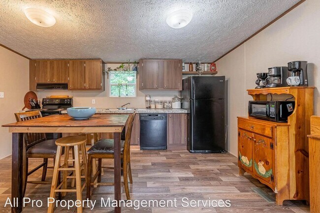 Building Photo - 3 br, 2 bath House - 1502 Black Oak Dr