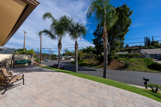 Building Photo - 6907 Estepa Dr