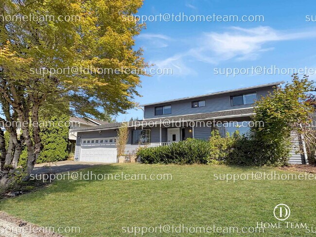 Foto del edificio - "Charming 3-Bed Home in Renton with Granite Touches & Gleaming Hardwood Floors!"