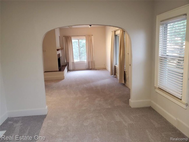 Building Photo - 3058 Frankton Dr