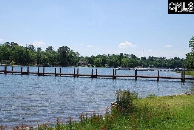 Building Photo - 500 Pioneer Shores Rd