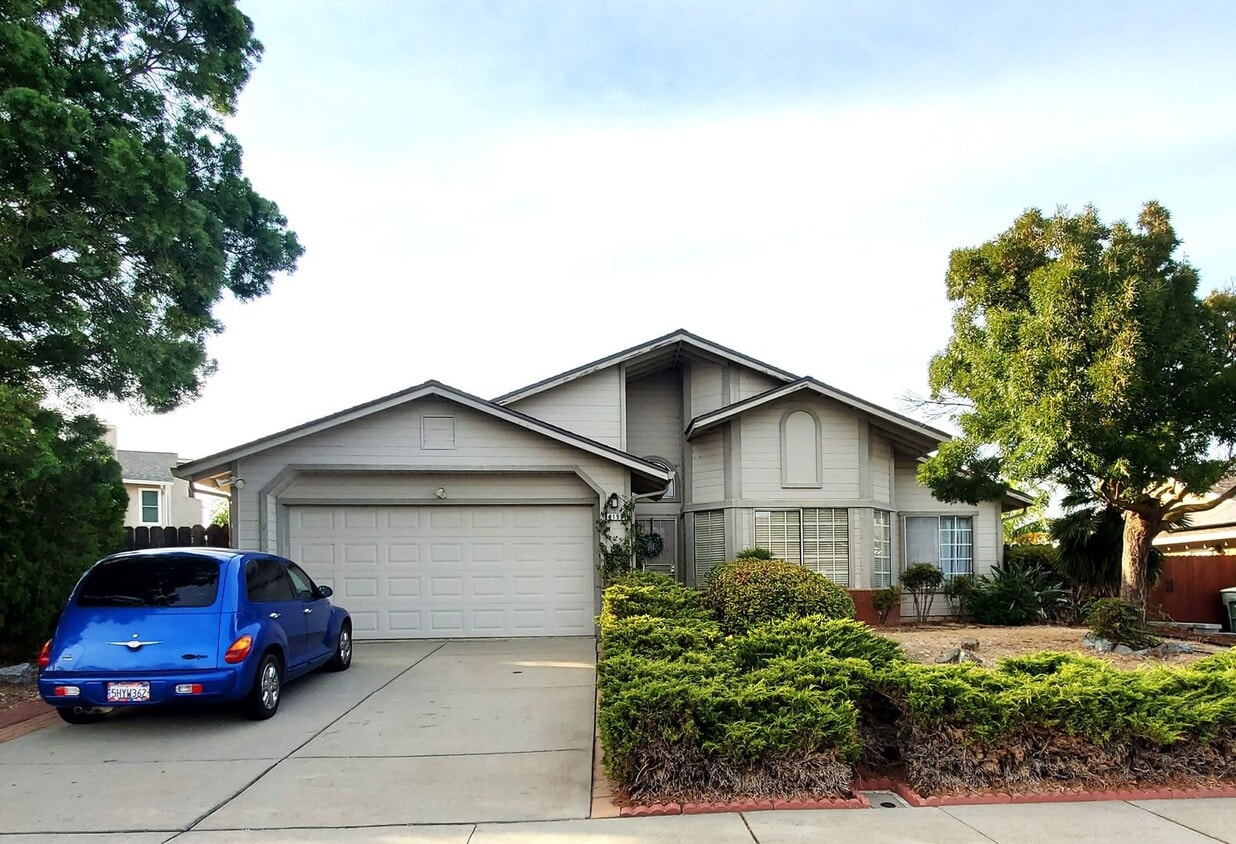 Primary Photo - Room for Rent - Unfurnished - Oakley