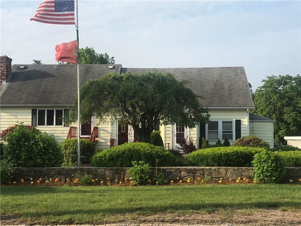 147 Cowesett Ave Unit C, West Warwick, RI 02893 Room for Rent in West