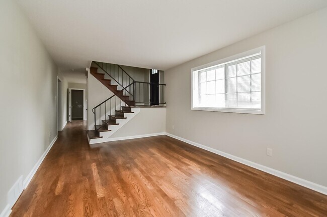 Building Photo - 4521 Tammy Ln